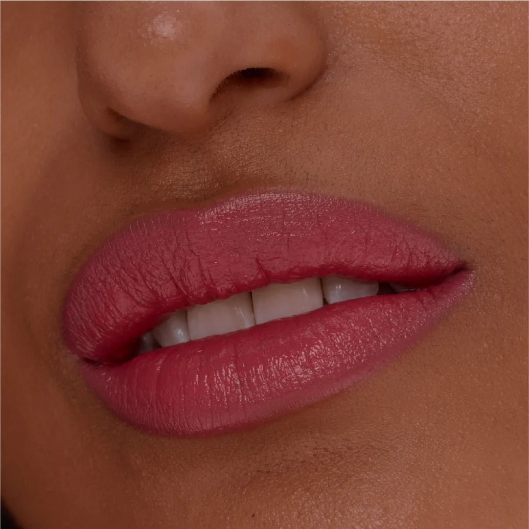 Maybelline Serum Lipstick, Hydrating Lip Makeup with 8HRs of Lip Plumping Moisture with Hyaluronic Acid + Oil Blend